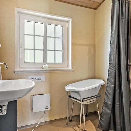 בית נופש Lovely In With Wifi *